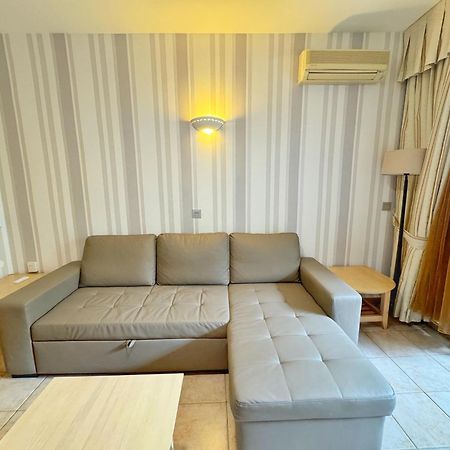 797 Holiday Rentals- Precioso Piso Con Vistas Al Jardin En Benalbeach بينالماذينا المظهر الخارجي الصورة