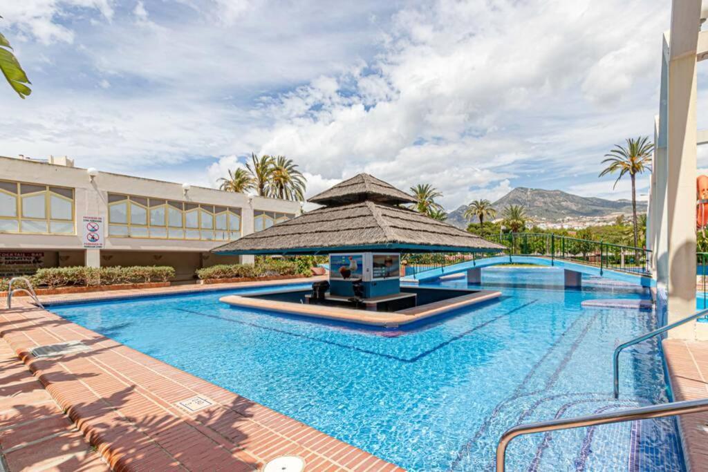797 Holiday Rentals- Precioso Piso Con Vistas Al Jardin En Benalbeach بينالماذينا المظهر الخارجي الصورة