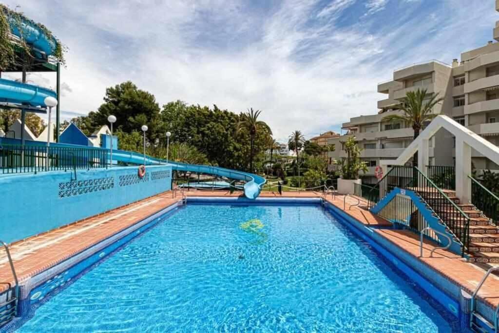 797 Holiday Rentals- Precioso Piso Con Vistas Al Jardin En Benalbeach بينالماذينا المظهر الخارجي الصورة