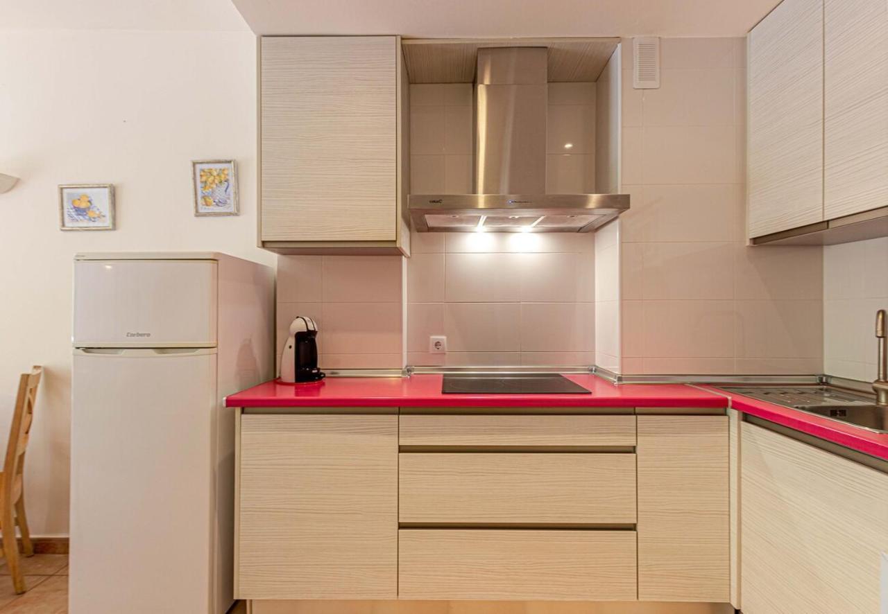 797 Holiday Rentals- Precioso Piso Con Vistas Al Jardin En Benalbeach بينالماذينا المظهر الخارجي الصورة