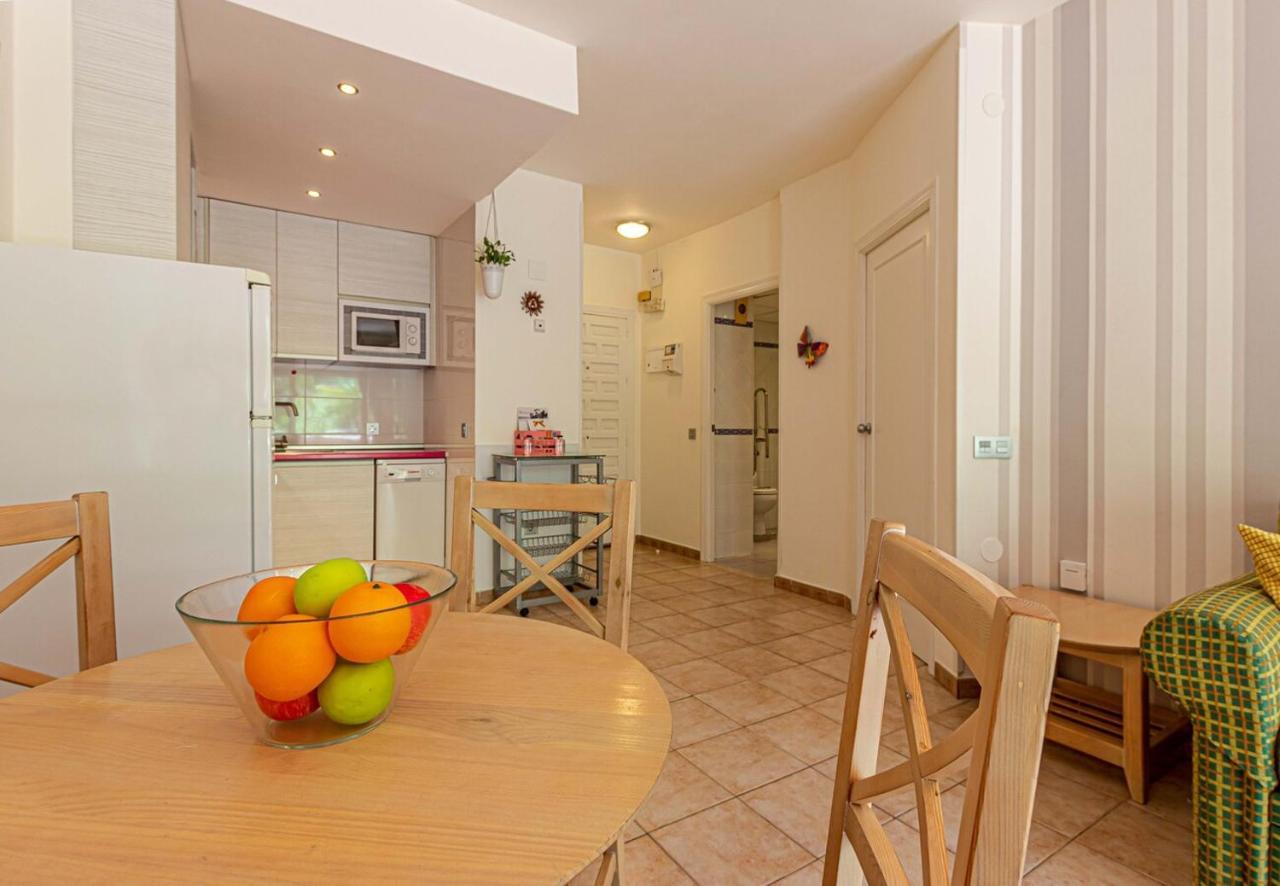 797 Holiday Rentals- Precioso Piso Con Vistas Al Jardin En Benalbeach بينالماذينا المظهر الخارجي الصورة